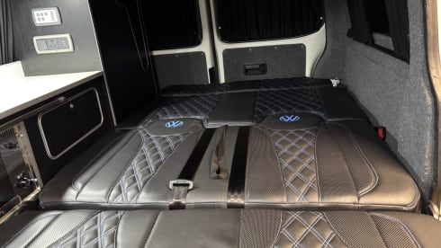 Obi Van Kenobi – 4 berth Volkswagen campervan from 2007