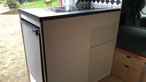 Trippel toe – Bus camper with 5 seats