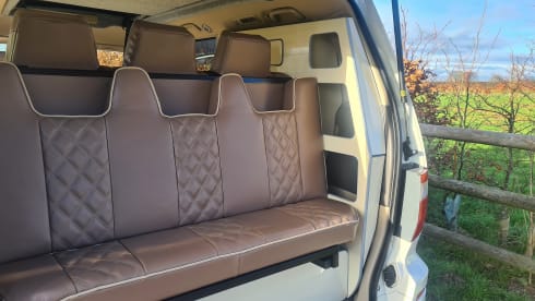 3 berth Toyota Alphard campervan. **INSURANCE INCLUDED**