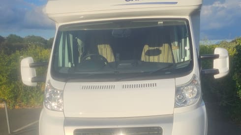 The Memory Maker – Cosy 4 Berth Motorhome
