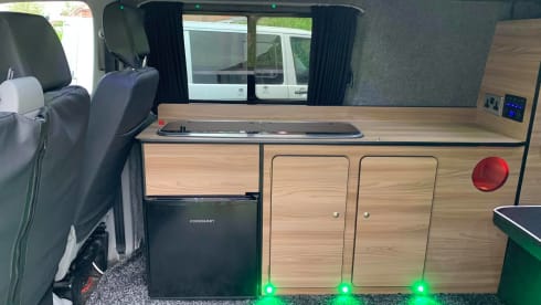 Big Dave – VW Transporter LWB - Perfect van for your first camping trip! Dogs allowed!