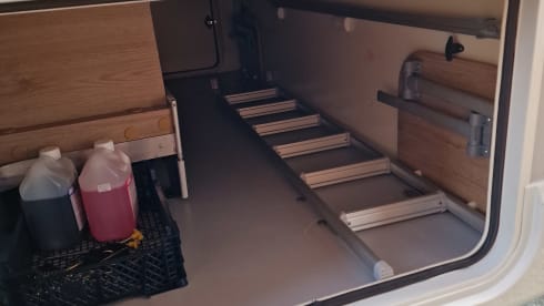 5 belts and 6 berth Fiat AutoRoller 747  year 2021