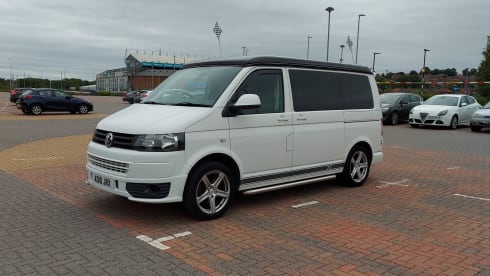 Transporter-Saurus-Rex – Transporter-Saurus-Rex... a 4 berth Volkswagen campervan from 2010