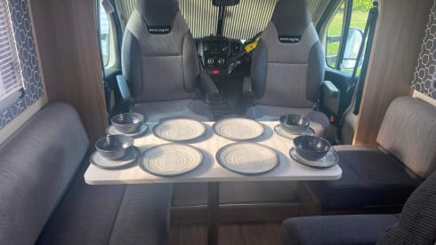 Luxurious 4 berth Motorhome 