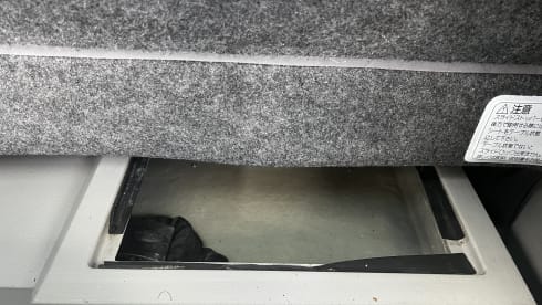 Bertyventurer – 4 berth Mazda bongo to hire with awnings let your adventure begin here