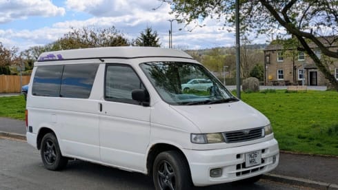 Mazda-Campervan mit 4 Schlafplätzen aus dem Jahr 1996