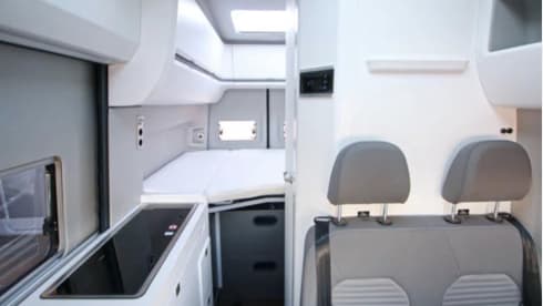 4 personen  – 4p VW GRAND CALIFORNIA automatic all luxury toilet and shower BJ 2022
