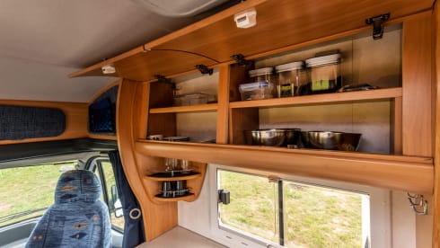 Compact semi-integrated motorhome