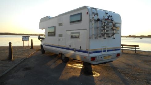 EASY 4 MOTORHOME HIRE JUST TURN UP AND GO