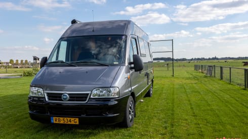 Beautiful bus camper from 2005
