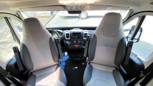 Sun Living S70sl – New and chic camper with single beds of 2.10, fully equipped