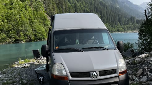 Rocket – 2p Renault bus uit 2005