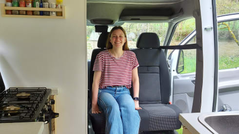 2p Mercedes Sprinter cozy campervan 