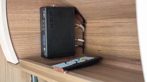Bravia – Bravia Swan 599
