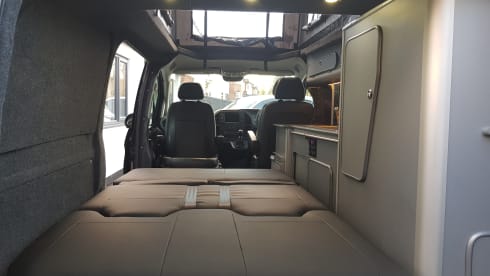 Black Beauty – Mercedes-Benz campervan Brand new conversion with drive away Awning