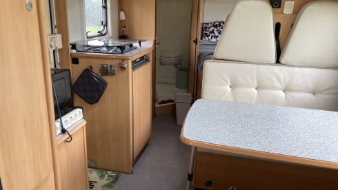 Comfortable 4p Dethleffs camper - 2001