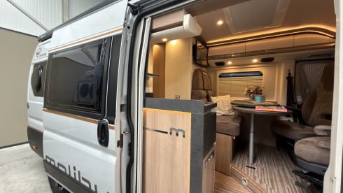 Making Memories 15 – 2-Personen-Malibu-Bus ab 2025