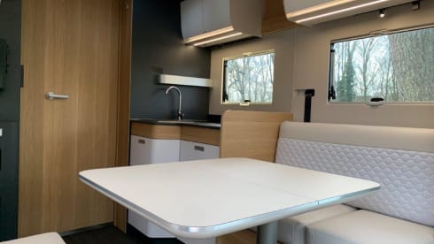 4p Adria Mobil Matrix 670 DC semi-integrated from 2022