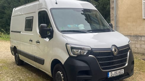 Stealth camper  – 2 berth Renault bus from 2021
