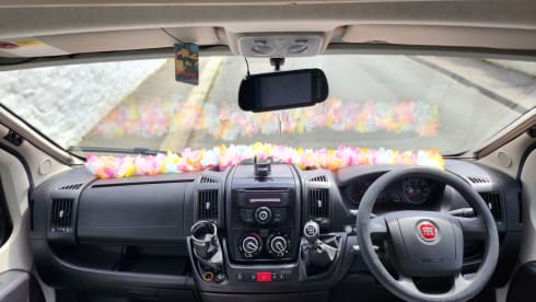 Flossieflo – 2 berth 2014 fully equipped Fiat Bessacarr 