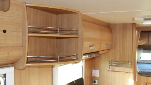 Super Brig 677 TC – Spacious Super Brig 677 TC with 6 berths and XXL garage!