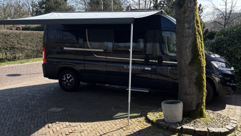 Beautiful Possl bus camper (2019) complete with inventory.
