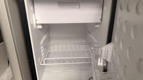 Derek – 4 berth Volkswagen campervan from 2022