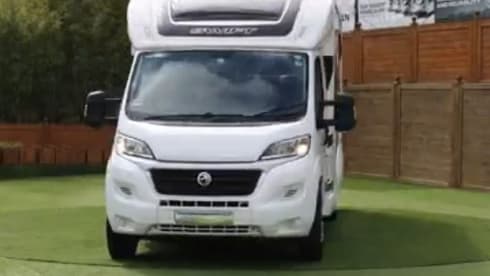 Escape motorhome  – 5 berth Fiat semi-integrated from 2017