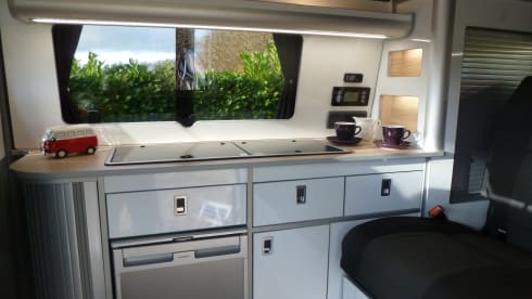 Betsy – Betsy the VW Campervan from 2023 sleeps 4