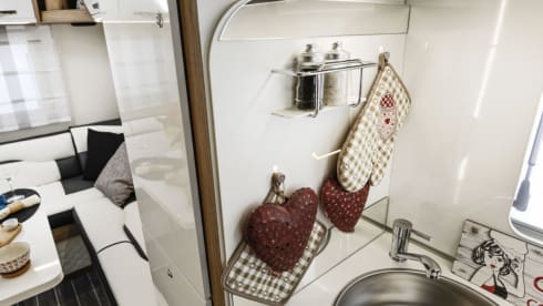 Best Social Space Motorhome, Auto Roller 746 2025