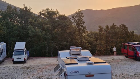Hymer Carado A366 – Lovely spacious family camper! 