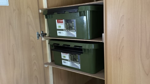 easy –  fantastic complete Bürstner semi-integrated.