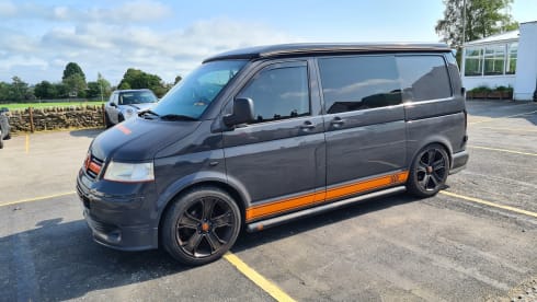 Belle – VW T5 campervan 