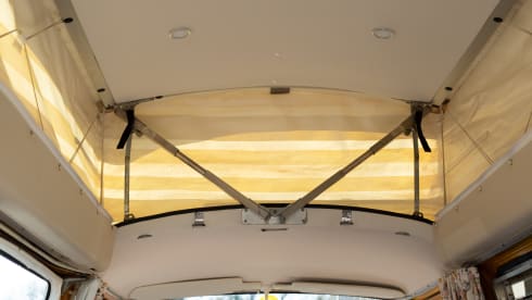 Betsy – 1979 VW T2 Bay Campervan Betsy!