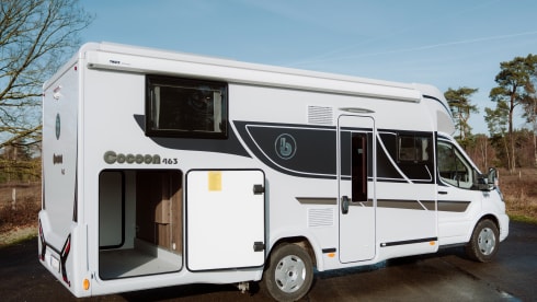 4p Ford Benimar cocoon 463 semi-integrated uit 2025