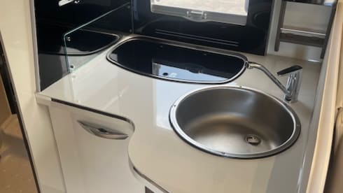 Carat 479 g – 5p McLouis semi-integrated uit 2024