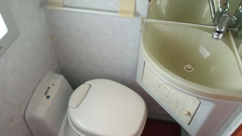 283 – SEA OR MOUNTAIN..LAKE OR CITY OF ART?