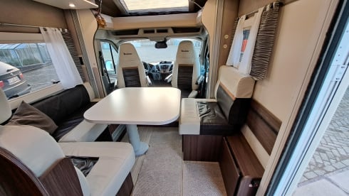 5p Benimar semi-integrated uit 2019