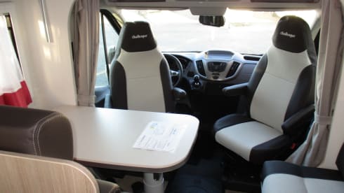4p Challenger semi-integrated uit 2017