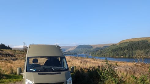 Hightop mit langem Radstand Ford Transit 