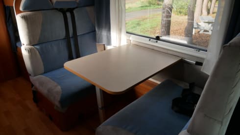 6-person family camper, alcove, Joint Euroliner