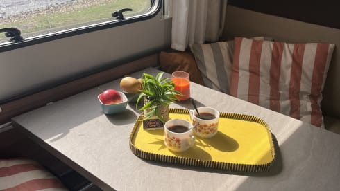 Comfortable and economical 6p motorhome with plenty of storage space (175hp)