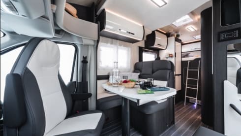 Modern 21 Reg Rollerteam Zefiro 665 4 Berth Luxury Motorhome