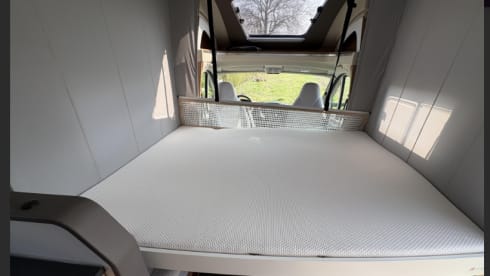 Ruimtewonder – Spacious 4p Adria Mobil semi-integrated from 2020