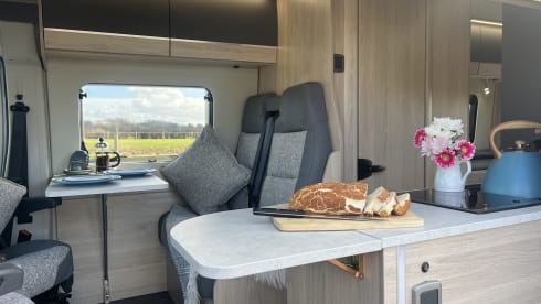 Expedition 67 – 4 berth, 4 belt (2025)