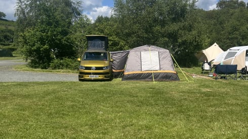 Goldbug – Stunning Luxury VW - Sleeps 4 with awning