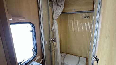 4p Dethleffs semi-integrated from 2005