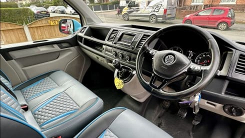 Road surfer – 4 berth Volkswagen campervan from 2017