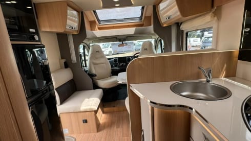 4 berth McLouis Fusion 373 ( 2024 )