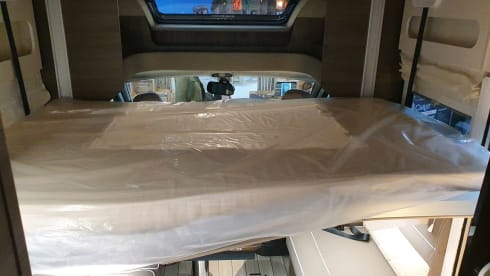 8 – luxury 4 person mclouis Carat 2022 with fixed bed in the back